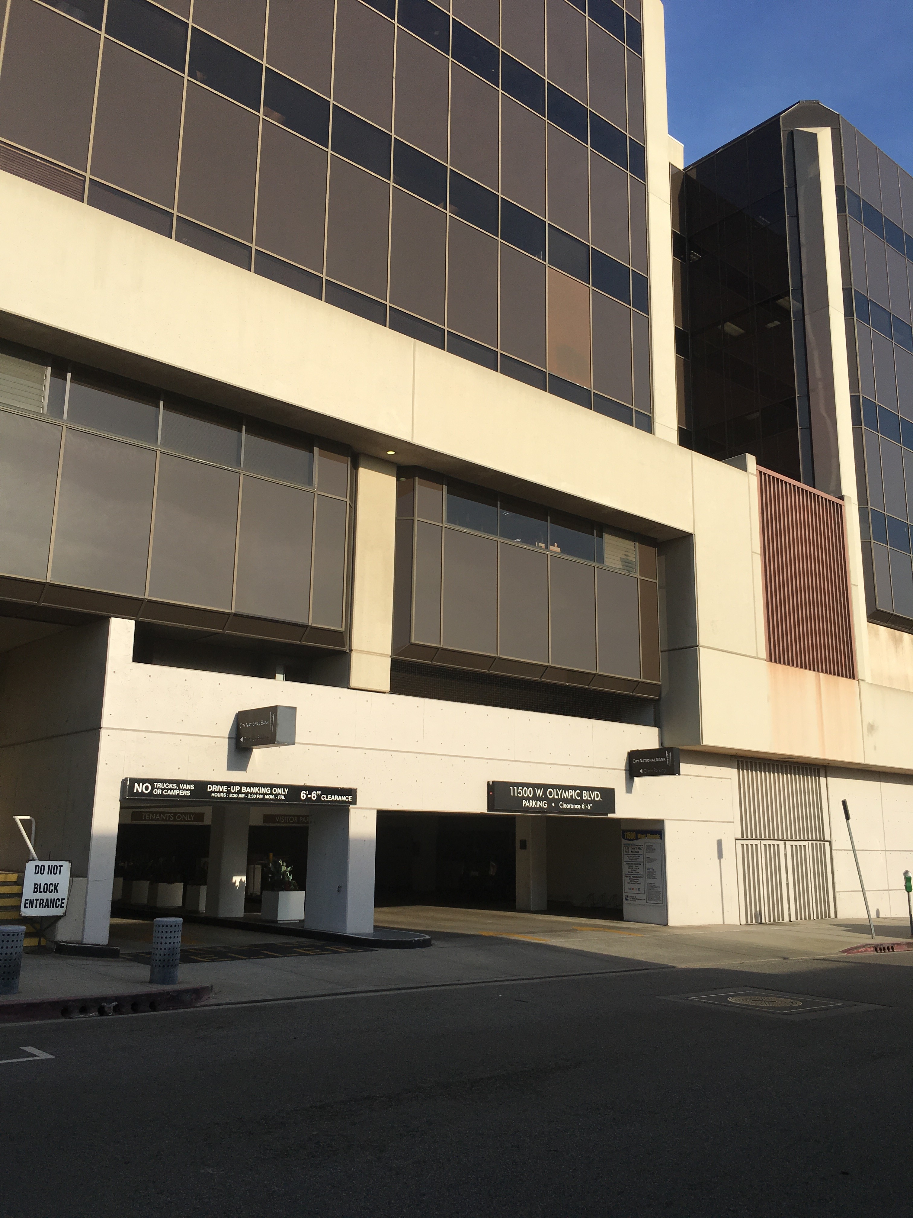 West Los Angeles sleep center - Advanced Sleep Medicine Services - Parking entrance